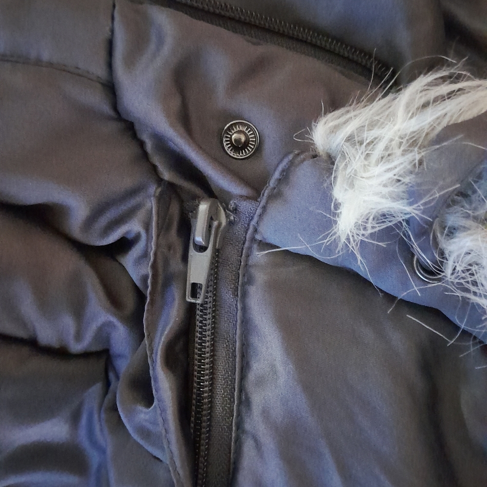 Puffer Coat - Picture 4 of 9